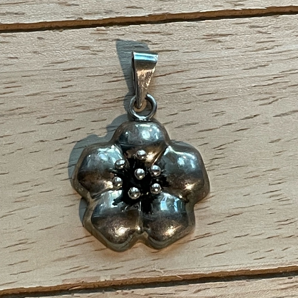 Mexico CII 925 Flower Pendant